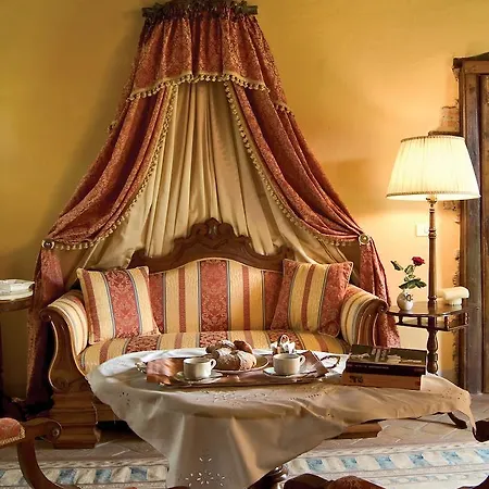 Hotel Relais Alla Corte Del Sole 4*