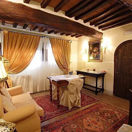 Hotel Relais Alla Corte Del Sole 4*