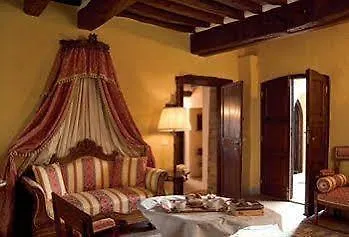 Hotel Relais Alla Corte Del Sole 4*