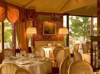 Hotel Relais Alla Corte Del Sole 4*